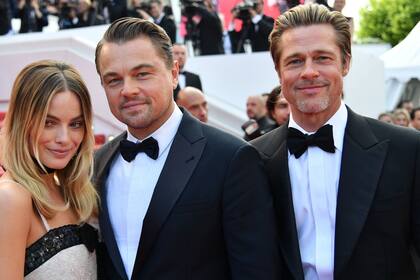 Margot Robbie, Leonardo DiCaprio y Brad Pitt, en el estreno mundial de la película en Cannes