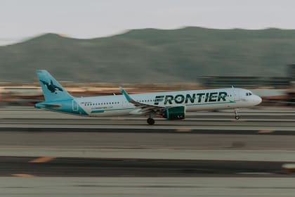 Frontier Airlines fue identificada como la aerolínea más impuntual de Estados Unidos