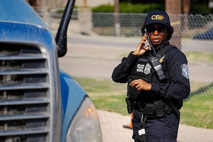 Frustran un intento de tráfico de inmigrantes en el puerto de Douglas, en Arizona