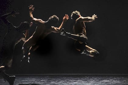 Fuck me, la creación de Marina Otero, irá a la sala Martín Coronado alternando con una propuesta coreográfica en homenaje a Piazzolla con trabajos de Mauricio Wainrot y Ana Itelman