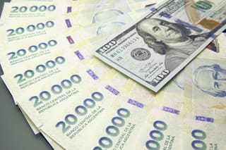 El Tesoro renovó toda su deuda en pesos y tomó otros US$350 millones para pagarles a los bonistas