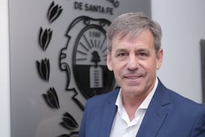 El intendente de Santa Fe salió a caminar, lo encañonaron y le sacaron hasta las zapatillas