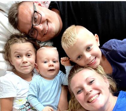 “Fue difícil, pero gracias al amor lo conseguí todo. Mi mayor deseo se ha hecho realidad. Sin mi familia no estaría aquí ahora. Estoy muy agradecida, muy contenta y puedo decir que tengo todo lo que soñé".