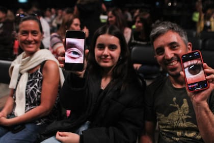 Fue en la catorceava edición de TEDxRíodelaPlata en un Movistar Arena colmado de estudiantes, adultos mayores y curiosos en general, que se escuchó a seis expertos abordar la temática desde distintas disciplinas
