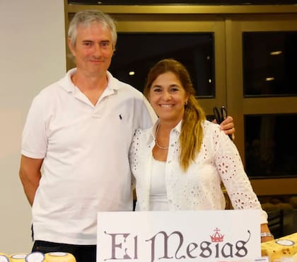 Fue entonces cuando a los dos años de estar a cargo del tambo nació El Mesías, la fábrica de quesos artesanales que instalaron con su marido en paralelo