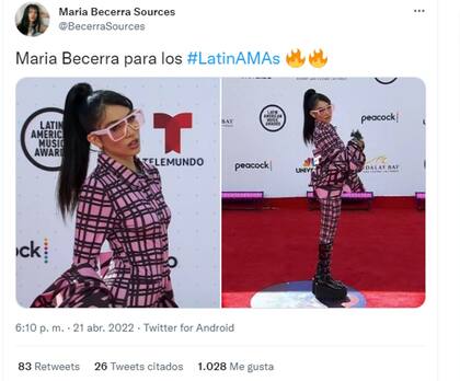 María Becerra deslumbró con un atuendo fiel a su original estilo.
