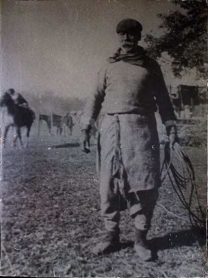 Fue peón, cuidador de animales y hombre de obraje