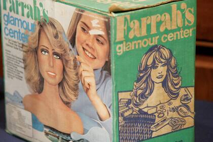 Fue tal el furor por el peinado de Farrah que hasta había juguetes infantiles para modelar el pelo a su estilo, como el Farrah’s glamour center.
