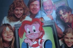 Fue tal la repercusión que alcanzó Mi familia es un dibujo que luego de emitir dos temporadas (entre 1996 y 1997), en 1998 lanzó un spin-off bajo el nombre Dibu