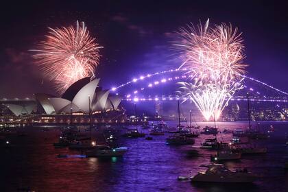 Fuegos artificiales en Sydney en la previa del nuevo año.