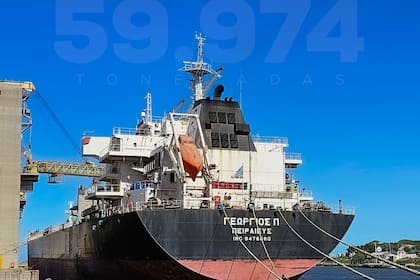 Fuentes de la agroexportación estimaron que con un valor de $1500 el litro de gasoil, son $750 por tonelada. Es decir, cada camión de 30 toneladas tendrá que pagar una tasa de $22.500