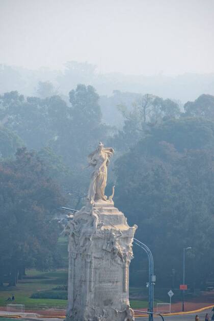 Fuerte presencia de humo y olor a quemado en la Ciudad de Buenos Aires y alrededores