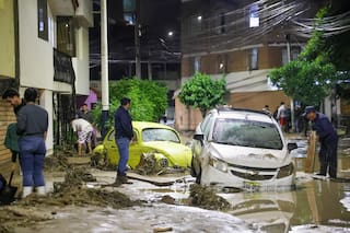 Fuertes lluvias dejan 2 muertos en Perú y policía desaparecido cuando rescataba a un perro
