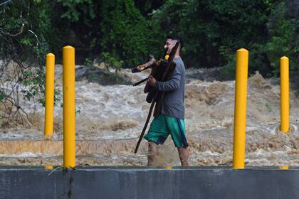 Al menos tres personas murieron, dos en Nicaragua y otra en Honduras