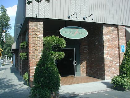 Fulton's Folly Antiques Collective