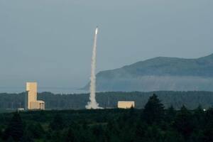 Funcionarios de Israel y Estados Unidos celebraron las pruebas del Arrow 3 realizadas con "éxito" en Alaska
