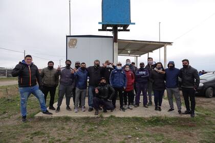 Funcionarios y militantes durante el plan "Vacunate en casa".