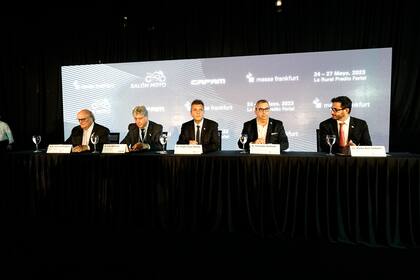 Funcionarios y titulares de cámaras empresarias hablaron en el acto de apertura del Salón Moto 2023
