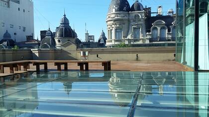 Fundación Cassará, y un mirador también hacia el interior del edificio recuperado en Av. de Mayo 1194