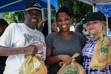 Fundada en 1991, Farm Share funciona como el banco de alimentos oficial del estado