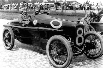 Fundadores. William Crapo Durant y Louis Chevrolet, juntos en esta presentación de 1915