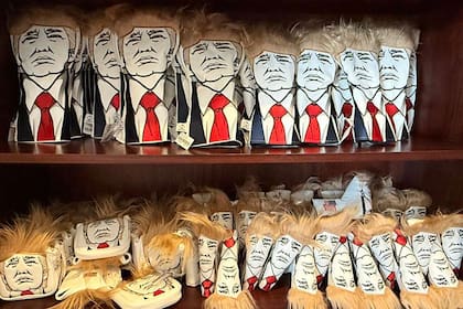 Fundas para palos de golf con la imagen del presidente norteamericano en el Trump National Doral Miami.