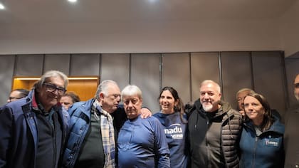 Furlán, este martes, en la UOM, con Hugo Godoy, Eduardo Valdés, Clara Chevalier, Rodolfo Aguiar y Silvia Saravia, entre otros dirigentes
