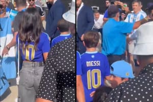 La reacción de los hinchas argentinos al ver a la familia de Messi entrando al estadio