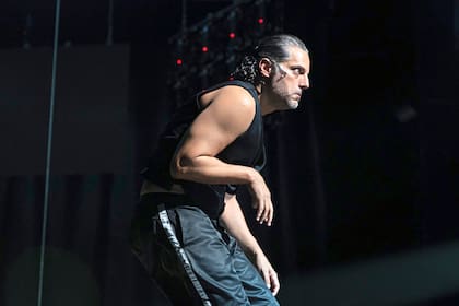 Furriel en acción durante una función de La verdadera historia de Ricardo III