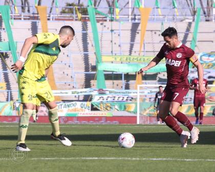 Fútbol de primera división.
Aldosivi vs Lanús.