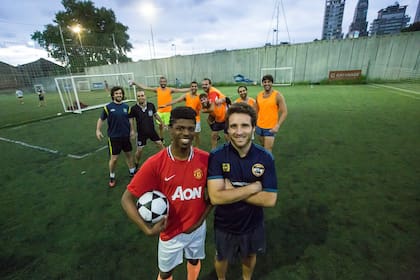 Ingleses, franceses o indonesios, los encuentros de FC BAFA puede contar con jugadores de todas partes del mundo