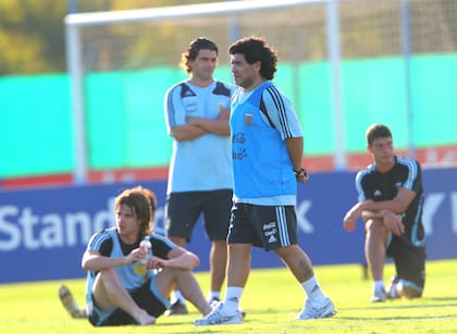 FUTBOL
ELIMINATORIAS DE SUDAFRICA 2010
 ENTRENAMIENTO EN EZEIZA DE LA SELECCION ARGENTINA
PREPARANDOSE PARA EL PARTIDO ANTE VENEZUELA
DIEGO ARMANDO MARADONA

FOTOS DE GERARDO HOROVITZ
24_03_09
