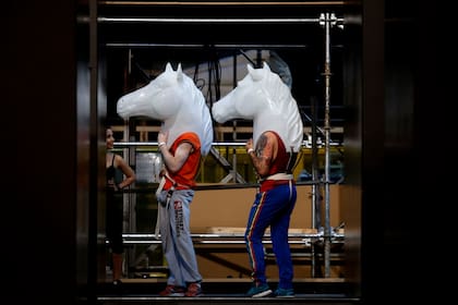En el gran coliseo argentino de la lírica y la música sinfónica ensayan las cinco secciones que tendrá el espectáculo para la cumbre de líderes G20