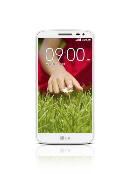G2 Mini.
Este LG tiene una pantalla de 4,7 pulgadas y cámara de 8 megapixeles. Es la versión económica del notable G2 de la compañía surcoreana