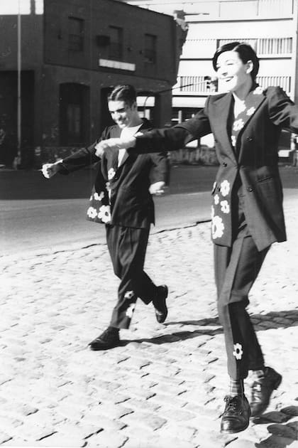 Gabi Bunader. La forma de transgredir con su aspecto la convirtió en su propia modelo; en 1984 comenzó a vender sus colecciones