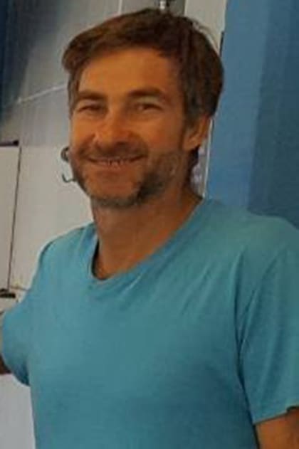 A los 53 años y después de estar radicado en Italia para estar cerca de las grandes competencias, Chaillou vive hoy en Mar del Plata, donde entrena a chicos de hasta 15 en pileta y en aguas abiertas.