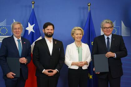 Gabriel Boric en la cumbre entre la UE y la Celac.