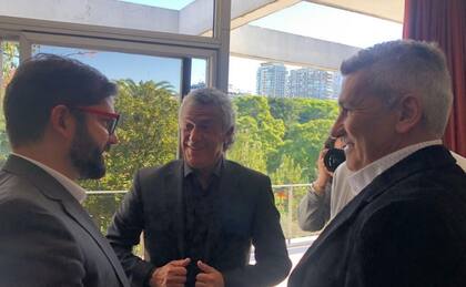 Gabriel Boric, Pipo Gorosito, y Alberto Acosta