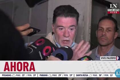 Gabriel Caffarello, uno de los abogados de "Toto" Salvio, ingresa a la fiscalía donde debe declarar en breve su defendido