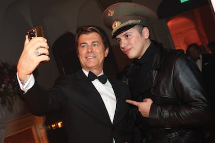 Gabriel Corrado y Santiago Artemis.