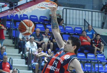 Gabriel Deck figura ante Hispano