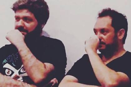 Gabriel Graves y Marcos Arano Forteza, adaptadores de Tito Andrónico, en un ensayo de la obra