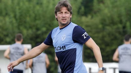 Gabriel Heinze, con mucha intensidad en las prácticas de Vélez
