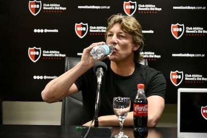 Gabriel Heinze fue presentado como nuevo entrenador de Newell's