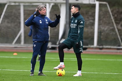 Gabriel Heinze y una charla con Martin Zubimendi durante un entrenamiento con más frío, en diciembre de 2025
