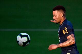 Gabriel Jesús: "Messi y Agüero van a tener que sudar para pasarnos"