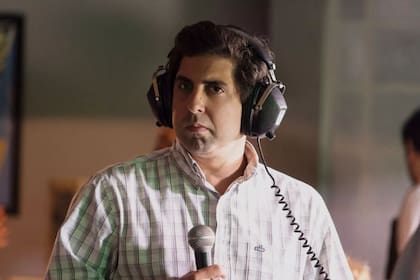 Gabriel Louchard como Galvão Bueno, un gran amigo del piloto