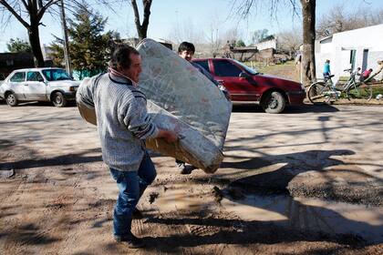 Gabriel Markus regresó hoy a su casa, en San Antonio de Areco, luego de la tremenda inundación vivida esta última semana.