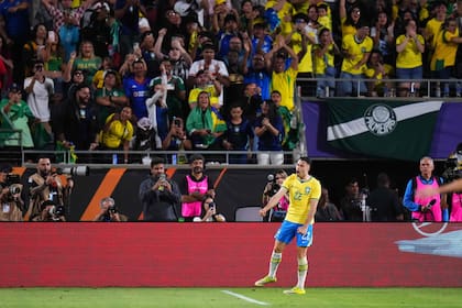 Gabriel Martinelli cerró la noche en Orlando