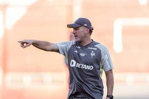 De pedir su cabeza a la veneración: cómo hizo Milito para transformar las críticas en elogios e ilusionar al Mineiro